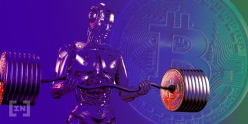 Roboter hebt Gewichte vor einem Bitcoinlogo