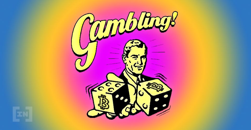 Gambling! Ein Mann mit 2 Würfeln mit Bitcoin Logo