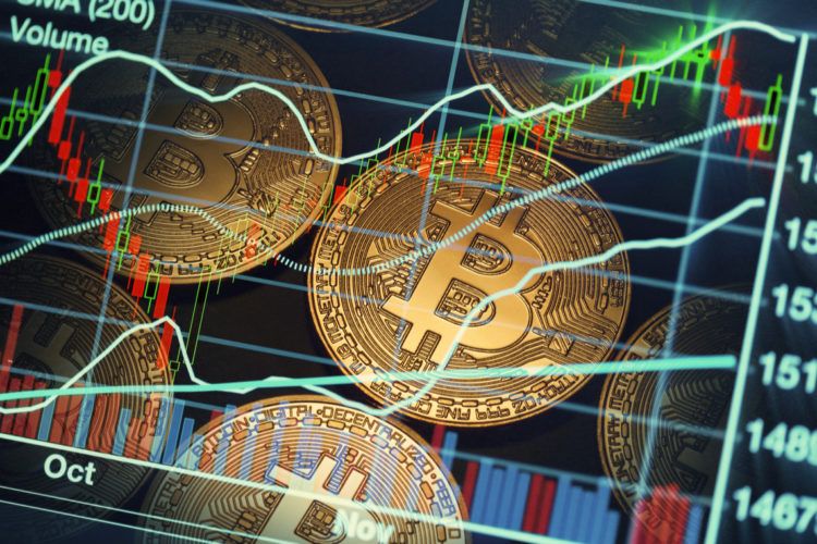 Bitcoin Münze hinter Chartverlauf