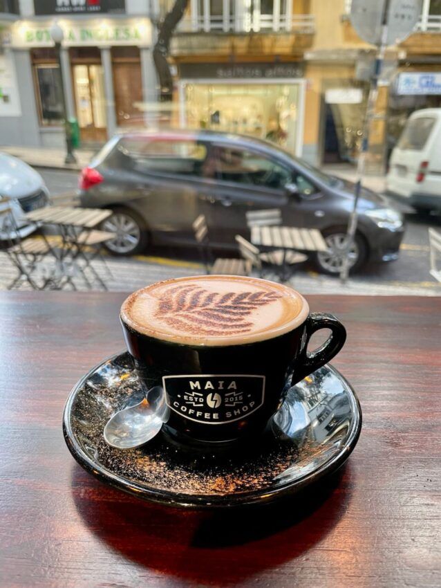 Fenster, Cafe, Kaffeetasse, Straßenblick